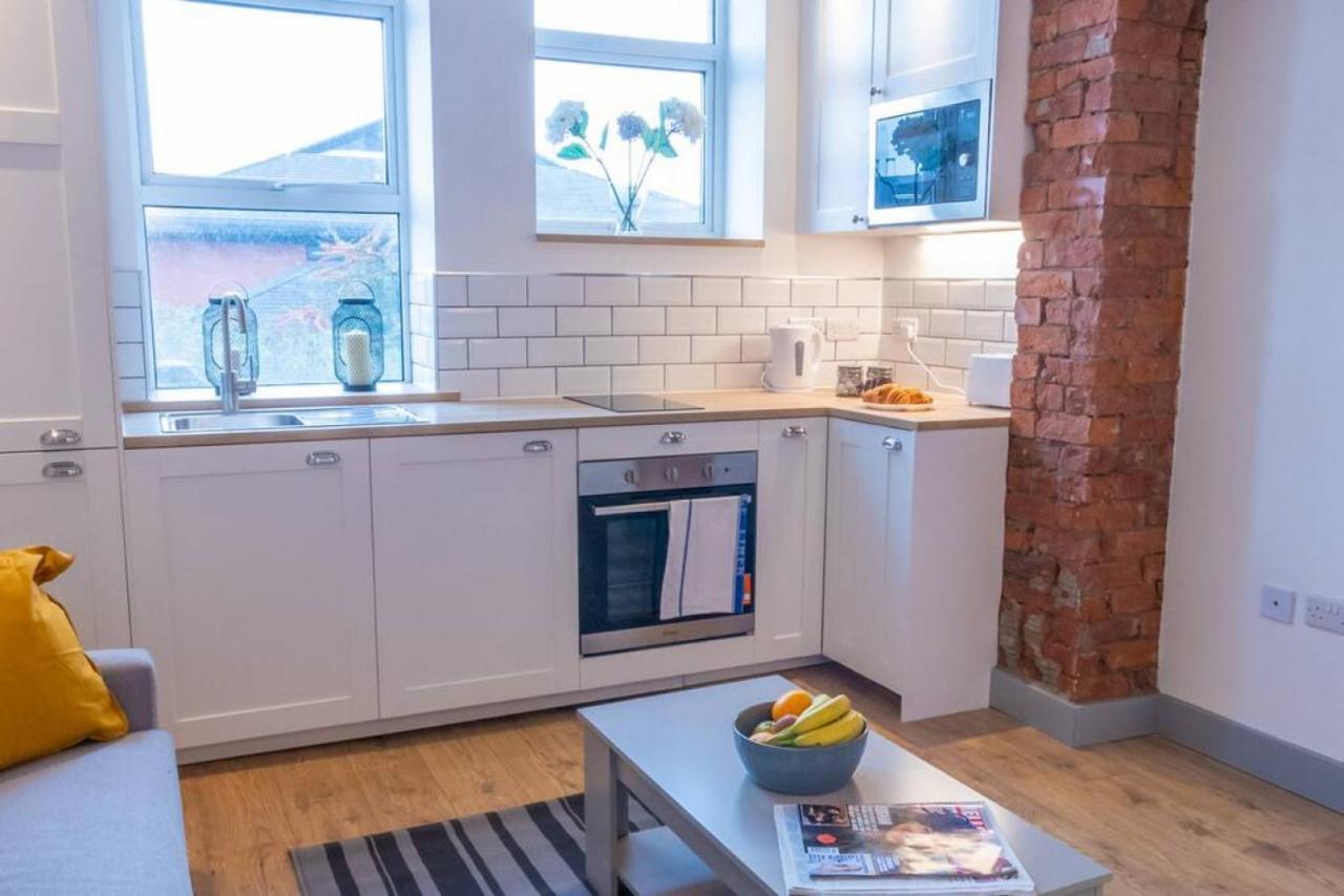 Pillo Rooms Serviced Apartments - Salford Манчестер Екстер'єр фото